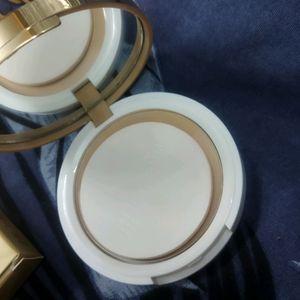 Myglamm Super Serum Compact