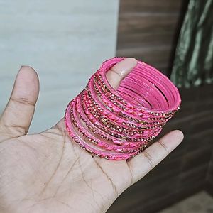 Pink Glass Bangles Set