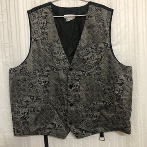 Lioyd Thompson Black Vest