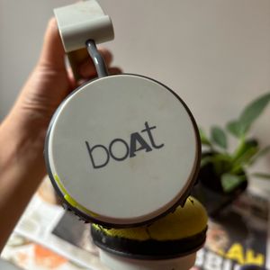 boAt Rockerz 400 Bluetooth Wireless Headphones