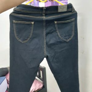 New Jeans (Miss Chase)