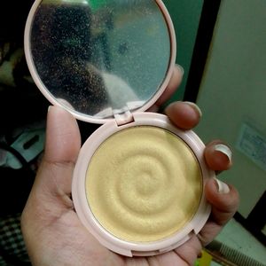 Myglamm K-Play Highlighter