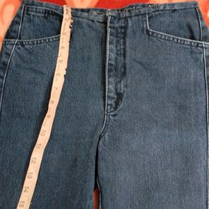 Straight Fit - 28 Waist Blue Jean