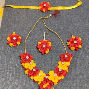 Haldi Floral Jewellery Set