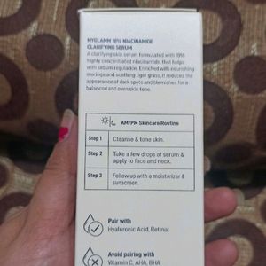 Myglamm 10% Niacinamide Clarifying Serum