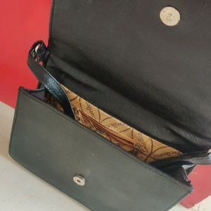 Black Pearl Statement Sling Bag