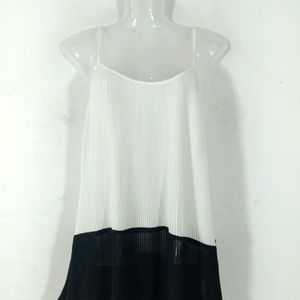 Black And White Casual Top (Women's)