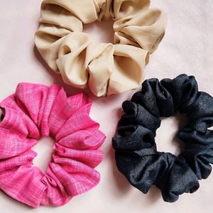 SCRUNCHIES 🎀