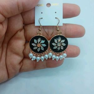 New Earring Combo With Free Pod CourierBag 7pieces