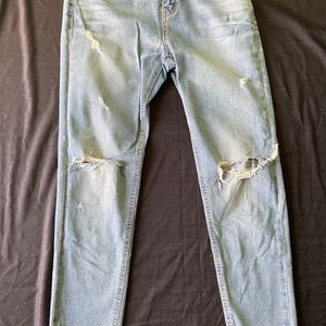 Modern Edge Knee-SlitJeans