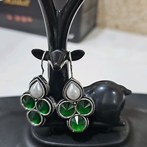 Elegant Green Earrings