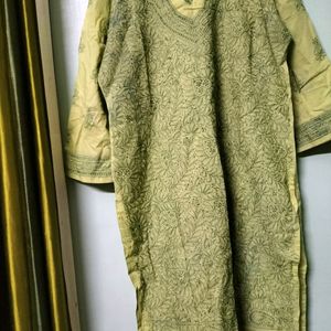 Lucknowi Chikankari Kurta