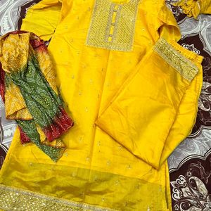 Kurta Set With Dupata