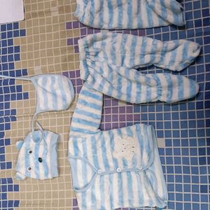 New Without Tag Kids Fur suit For 3-6 Months