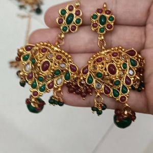 Beautiful Set With Earrings And Mangtikka .