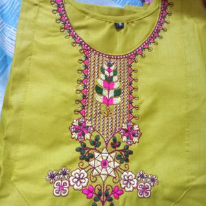 Kurta Pent Set With Dupatta