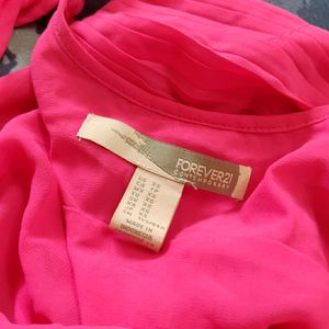 Forever 21 : Sleeveless Plated Pink Top 😍