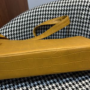 Small Mustard Colour Sling Bag 💼