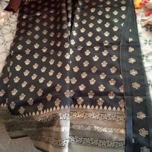 New Saree With Blouse Pis