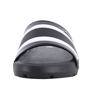 Flite Women Striped Slipper.