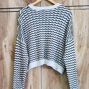 Black White Design Baggi Sweater Size-46