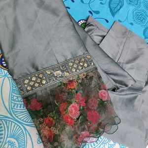 GREY EMBRIODERY KURTA PANT SET