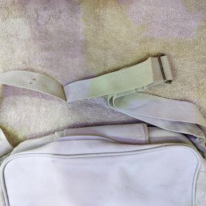 White Sling Bag 🛒