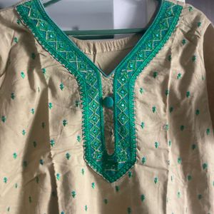 Ladies Green Festive Kurti