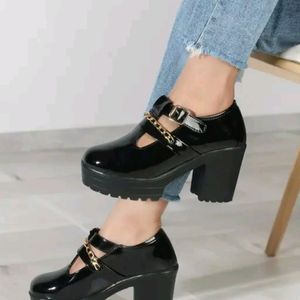 Boots Shoe