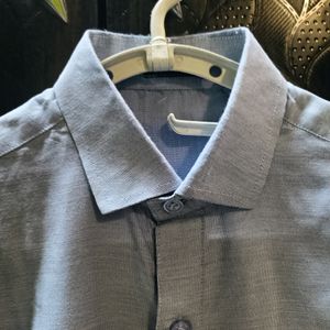 LIGHT BLUE FORMAL SHIRT - SIZE S