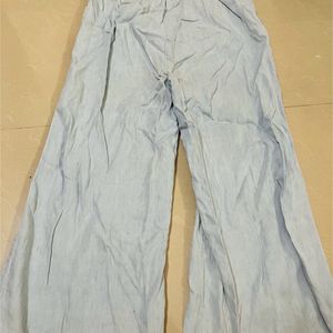 Women Three Quarter Denim Jeans