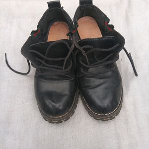 Black Shoe