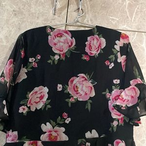 Black Flowey Top