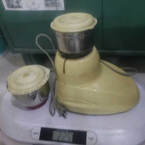 Mixer Grinder In Good Condition