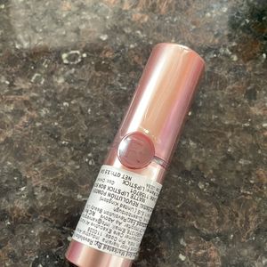 Makeup revolution lipstick