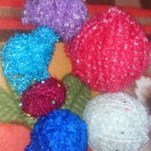 WOOLEN BALLS FOR SEWING OR CRAFT