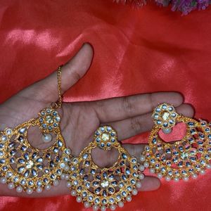 Beautiful Kundan mang tika and earrings