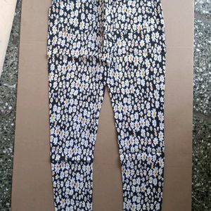 Brand New Girls Jeggings Pant For Teenagers