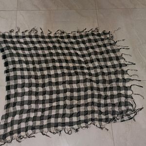 Cheque Black And Grey Scarf