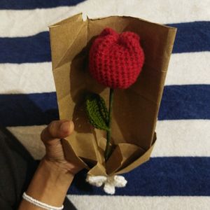 Red tulip crochet bouquet