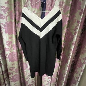 A Cute Black & White Tunic