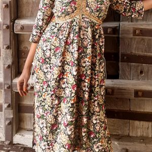 Floral printed nayra cut kurta pant set