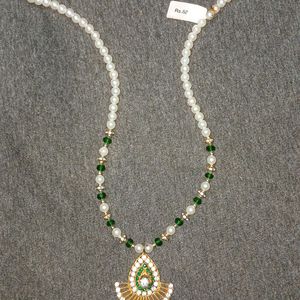 Emerald,Gold And Pearl Imitation Chain