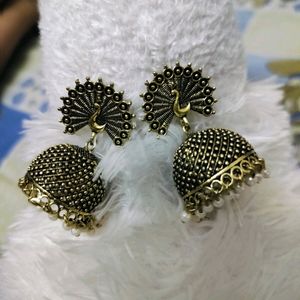 Beautiful Earings With Combo Pack