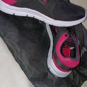 Black And Pink Campus Women's Running Shoes