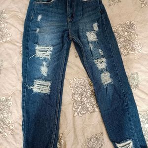 Baggy Distressed Blue Jeans 💓