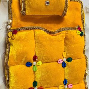 Laddu Gopal Warm Rajiyi Bedset With pillow, pillow