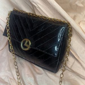 Fancy Black Slingbag🖤👜