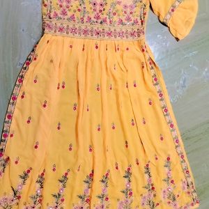 Naira Cut Haldi Dress + Freebies 😍😍