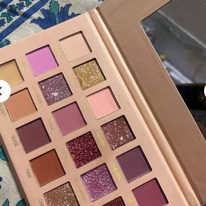 Hudabeauty Nude Eyeshadow Pallate